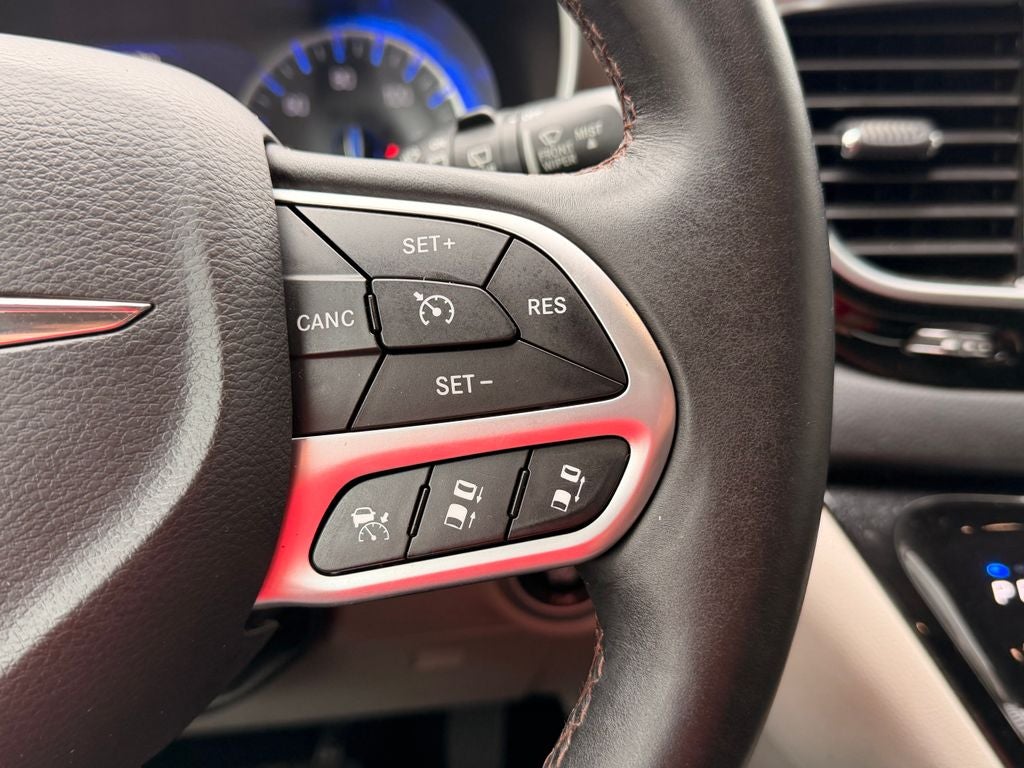 2017 Chrysler Pacifica Touring L Plus