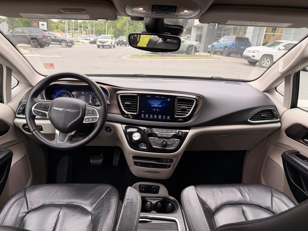 2017 Chrysler Pacifica Touring L Plus