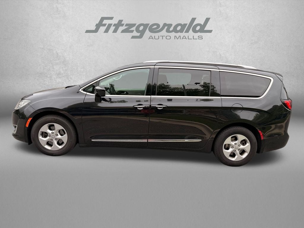 2017 Chrysler Pacifica Touring L Plus