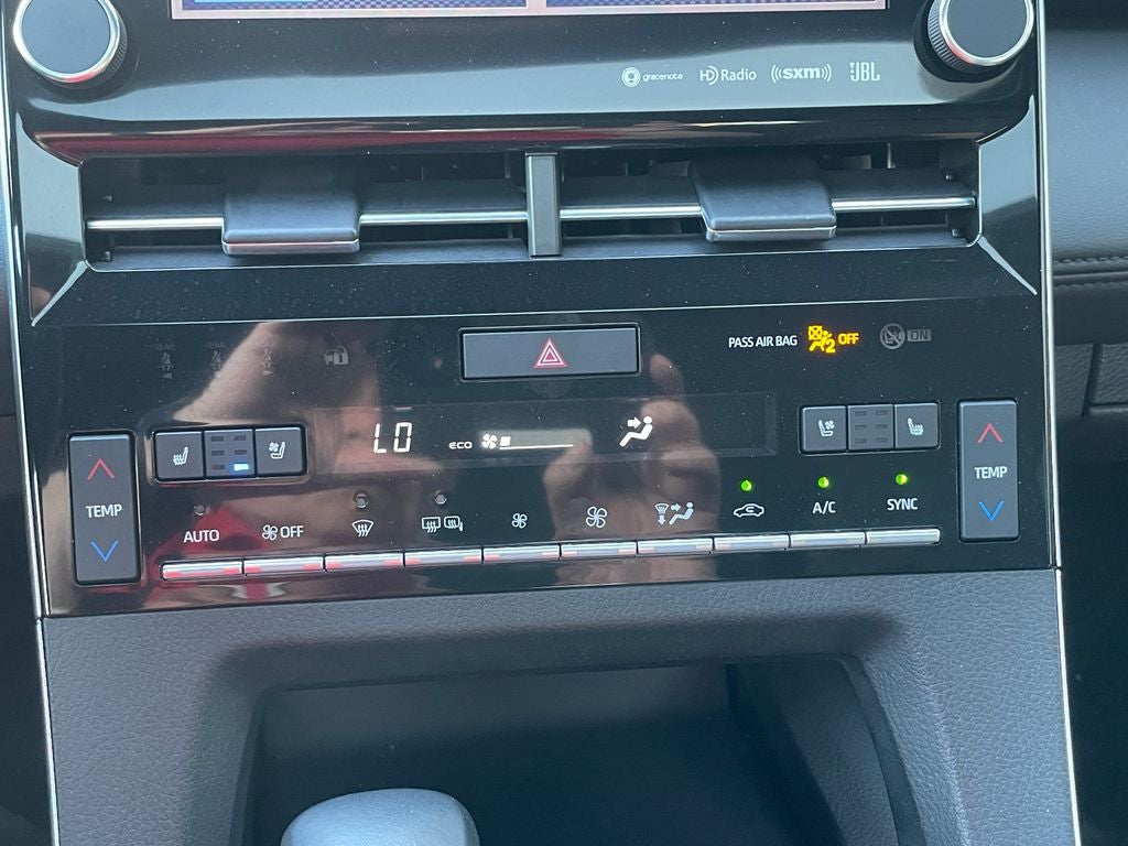 2022 Toyota Avalon Hybrid Limited