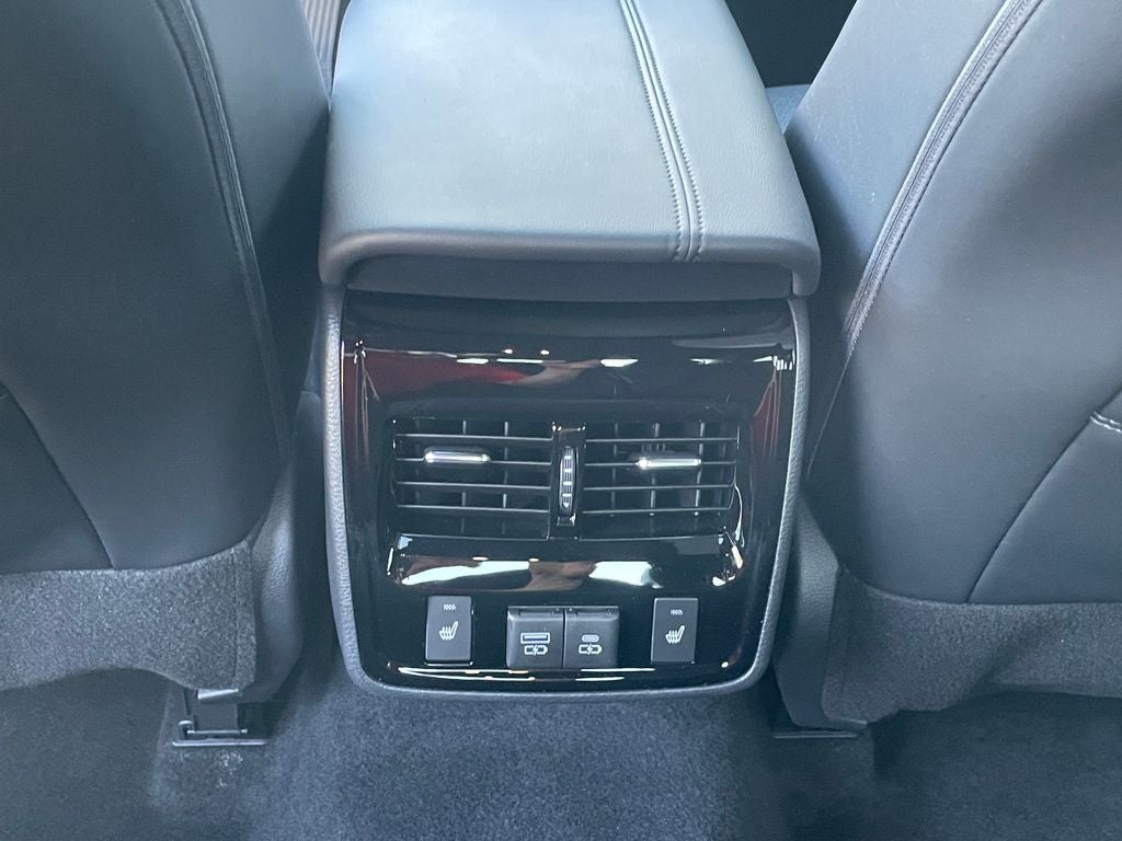 2022 Toyota Avalon Hybrid Limited