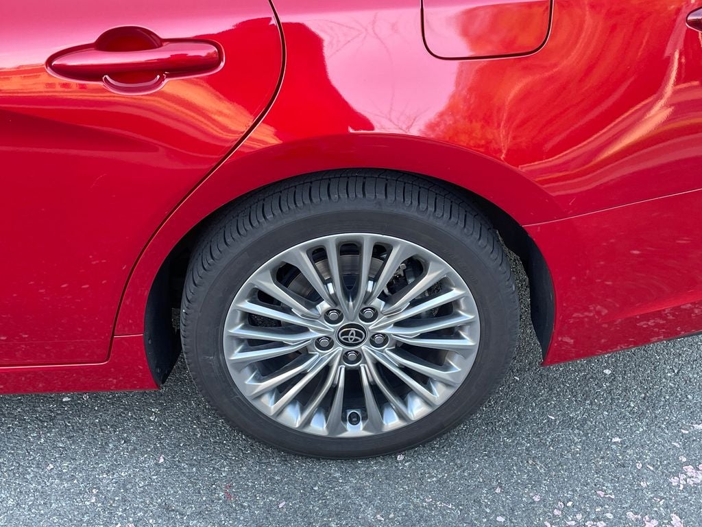 2022 Toyota Avalon Hybrid Limited