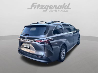2021 Toyota Sienna XLE 7 Passenger