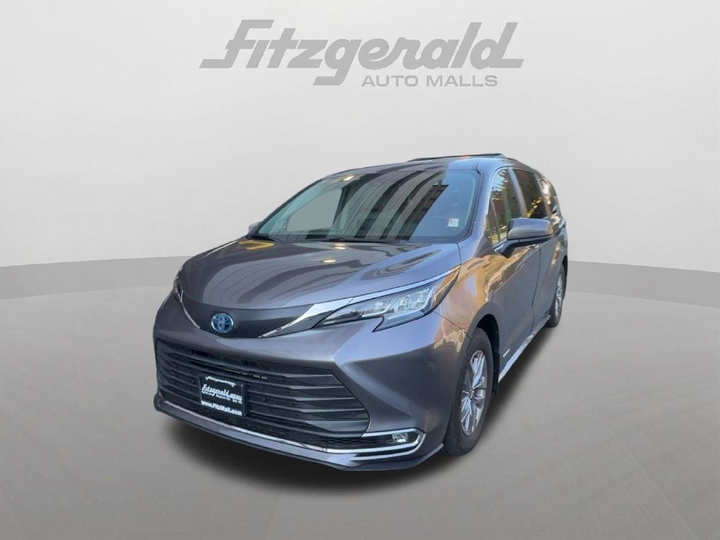 2021 Toyota Sienna XLE 7 Passenger