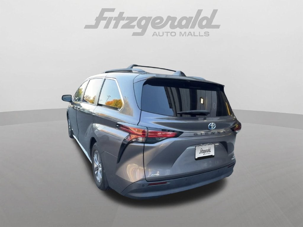 2021 Toyota Sienna XLE 7 Passenger