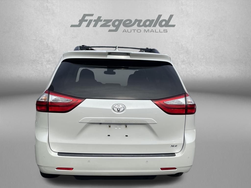 2018 Toyota Sienna XLE 8 Passenger