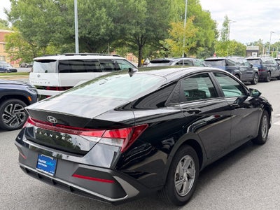 2025 Hyundai Elantra SE