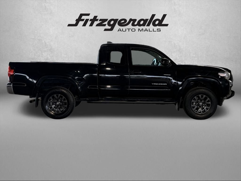 2022 Toyota TACOMA SR5 SR5