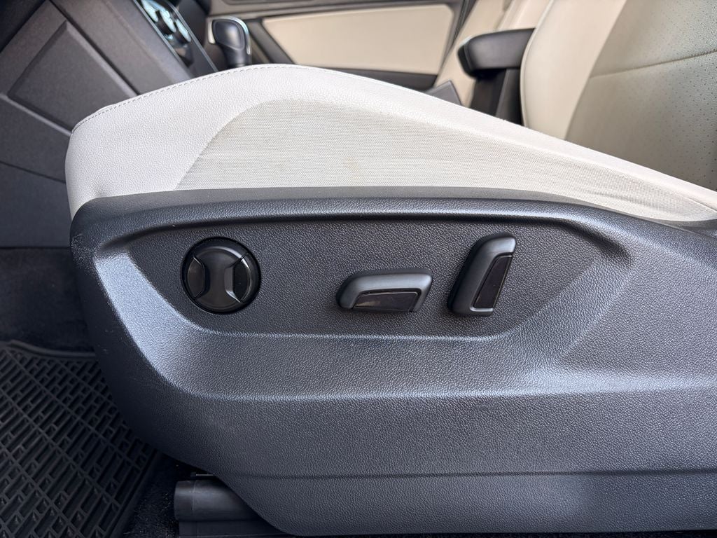 2020 Volkswagen Tiguan 2.0T SE R-Line Black 4Motion