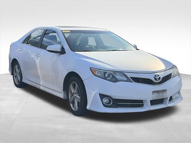 2014 Toyota CAMRY SE