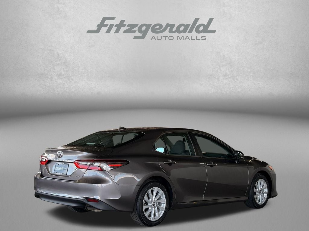 2022 Toyota CAMRY LE