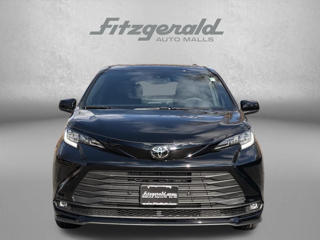 2026 Toyota SIENNA XLE AWD Woodland Edition 7 Passenger