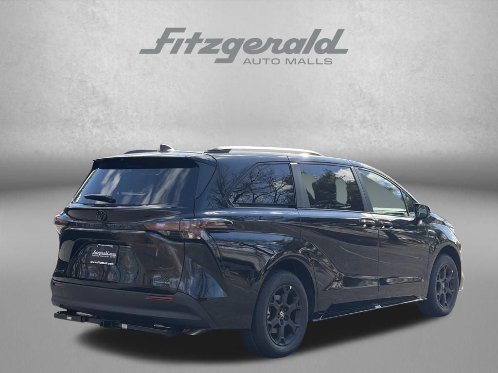 2026 Toyota SIENNA XLE AWD Woodland Edition 7 Passenger