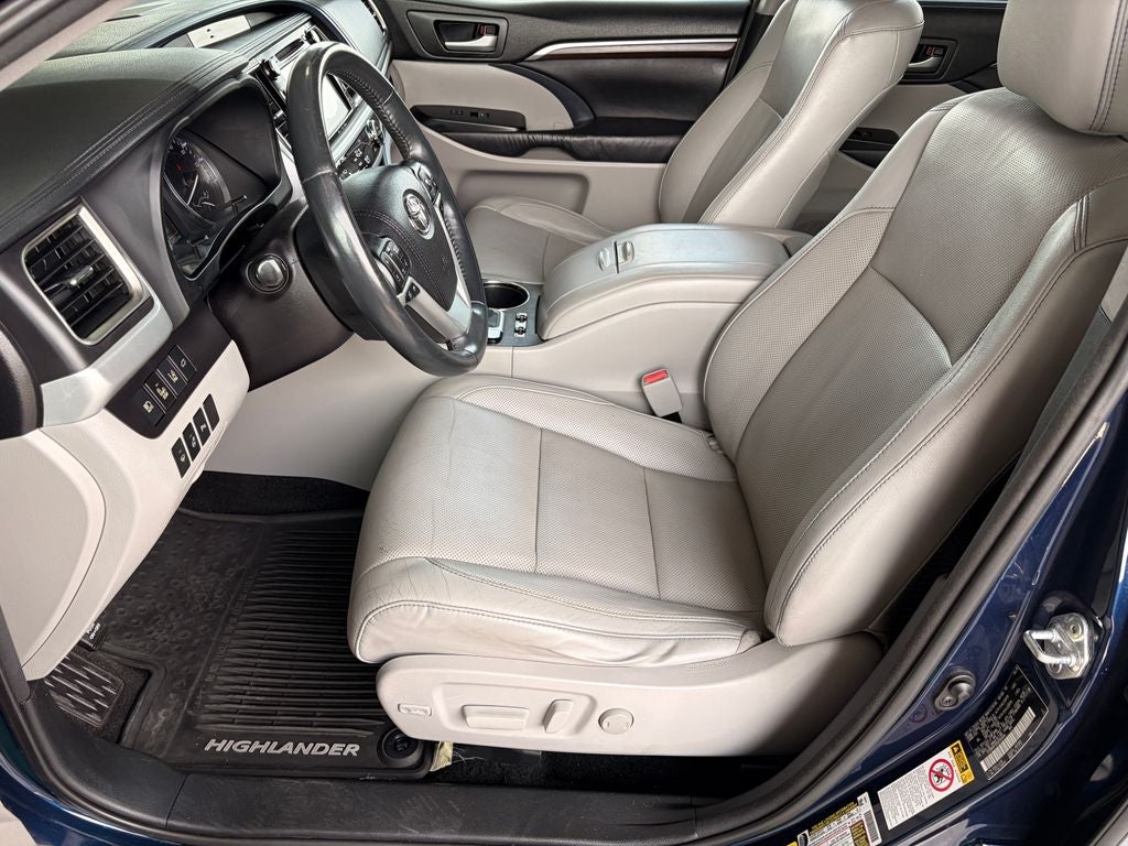 2016 Toyota Highlander Limited Platinum V6