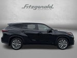 2024 Toyota Highlander Hybrid Platinum