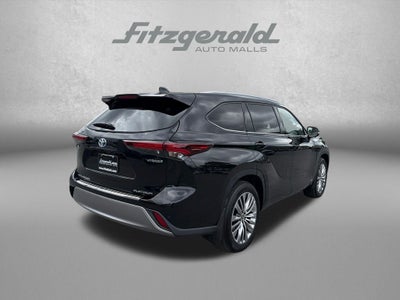 2024 Toyota Highlander Hybrid Platinum