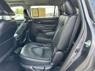 2022 Toyota HIGHLANDER HYBRD XLE