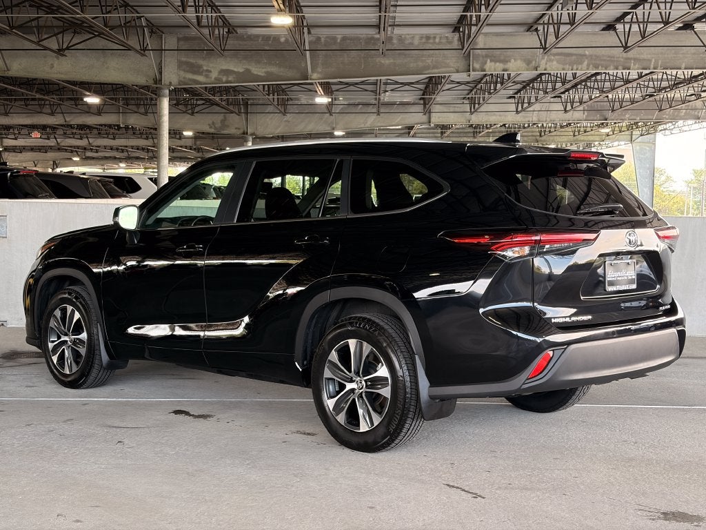 2025 Toyota Highlander XLE