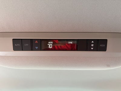 2025 Toyota Sienna LE 8 Passenger