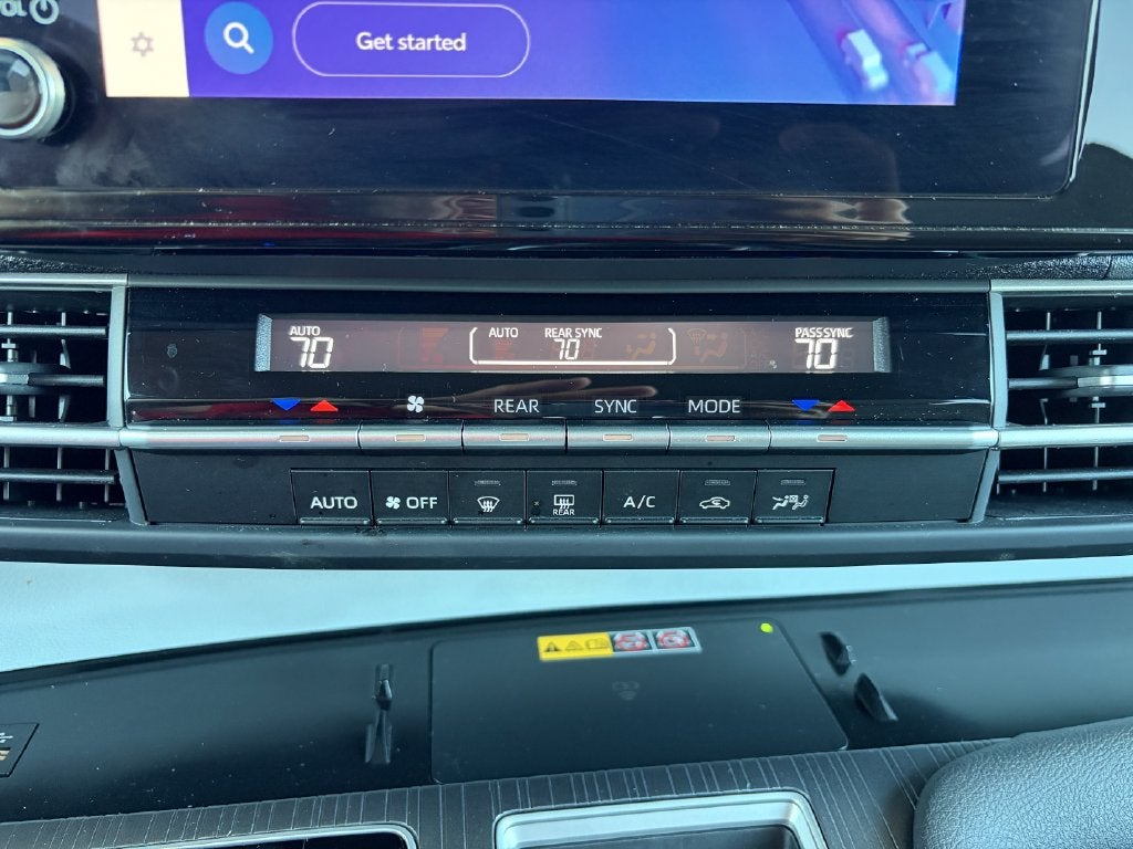 2025 Toyota Sienna LE 8 Passenger