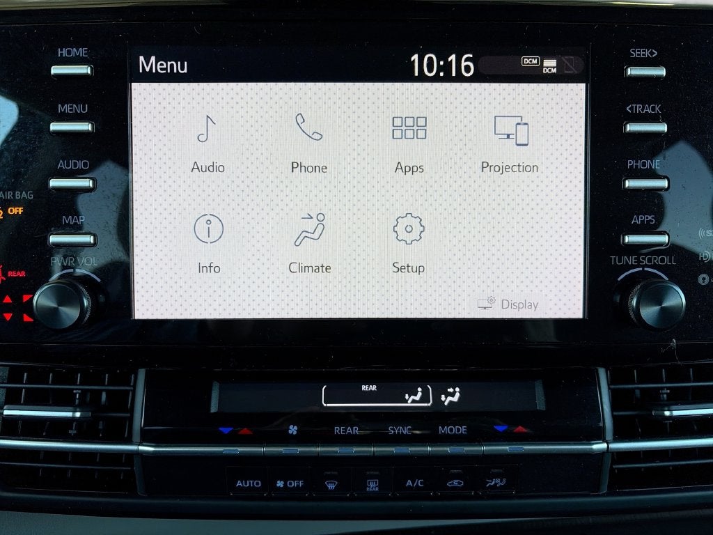 2022 Toyota Sienna LE 8 Passenger