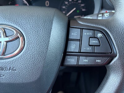 2025 Toyota Sienna LE 8 Passenger