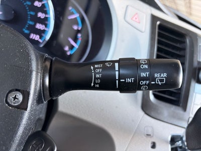 2013 Toyota SIENNA XLE 3.5L XLE 8 Passenger