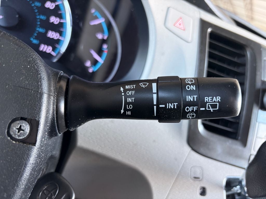 2013 Toyota SIENNA XLE 3.5L XLE 8 Passenger
