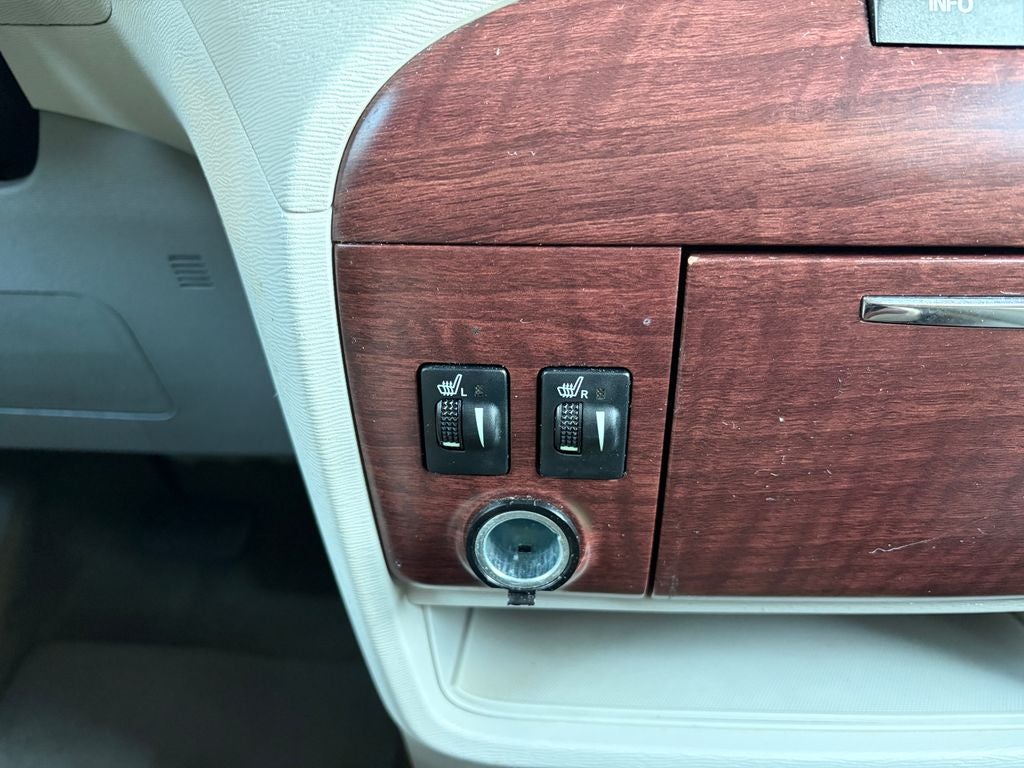 2013 Toyota SIENNA XLE 3.5L XLE 8 Passenger