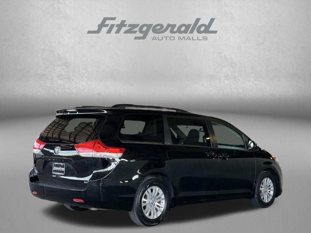 2013 Toyota SIENNA XLE 3.5L XLE 8 Passenger