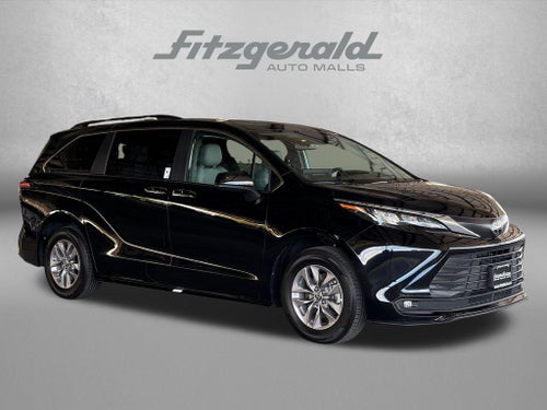 2026 Toyota Sienna XLE 8 Passenger