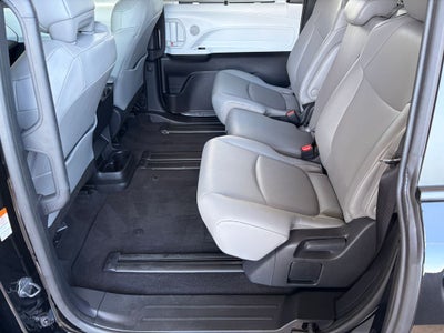 2026 Toyota Sienna XLE 8 Passenger