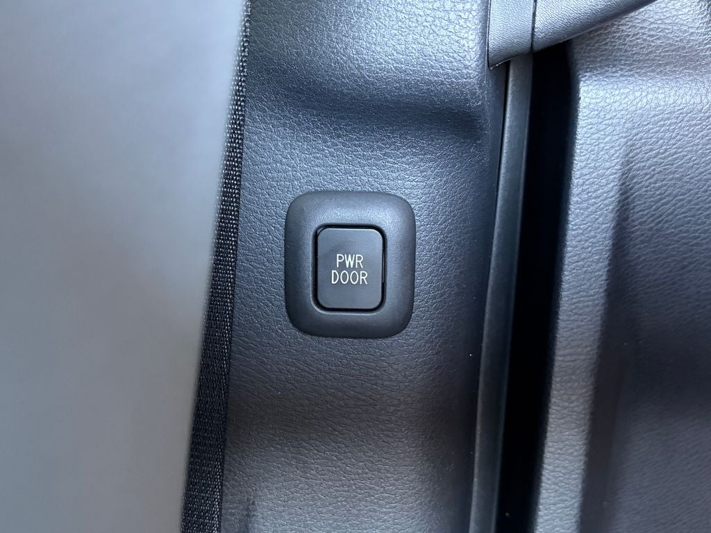 2026 Toyota Sienna XLE 8 Passenger