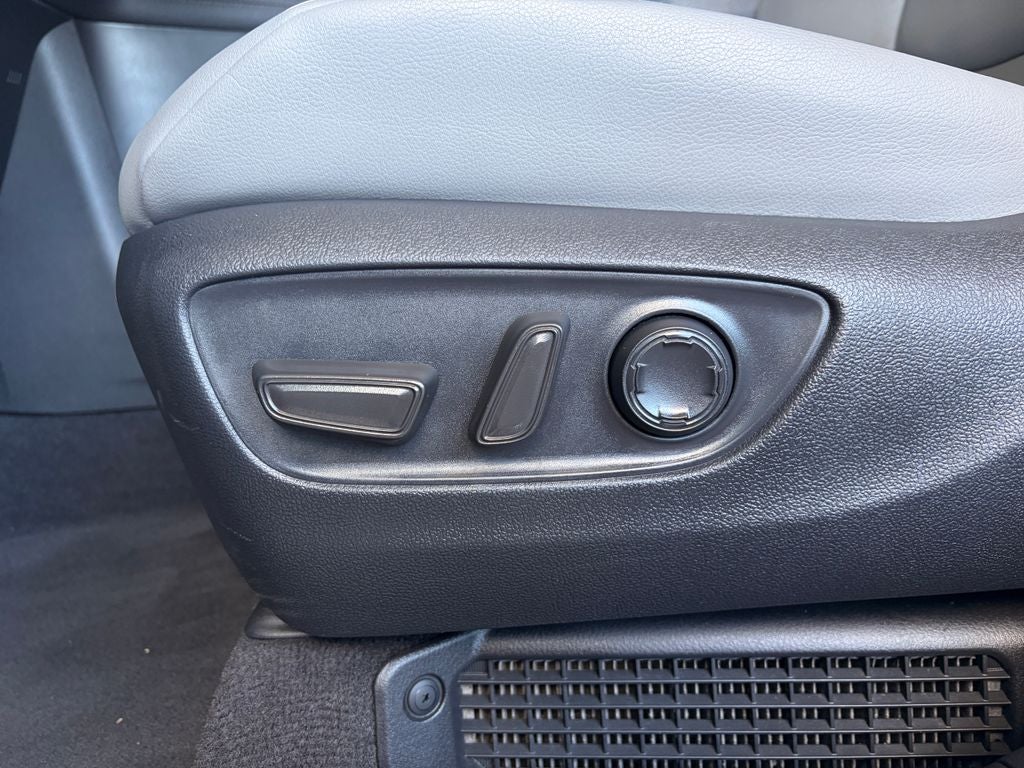 2026 Toyota Sienna XLE 8 Passenger