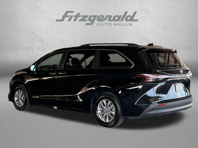 2026 Toyota Sienna XLE 8 Passenger