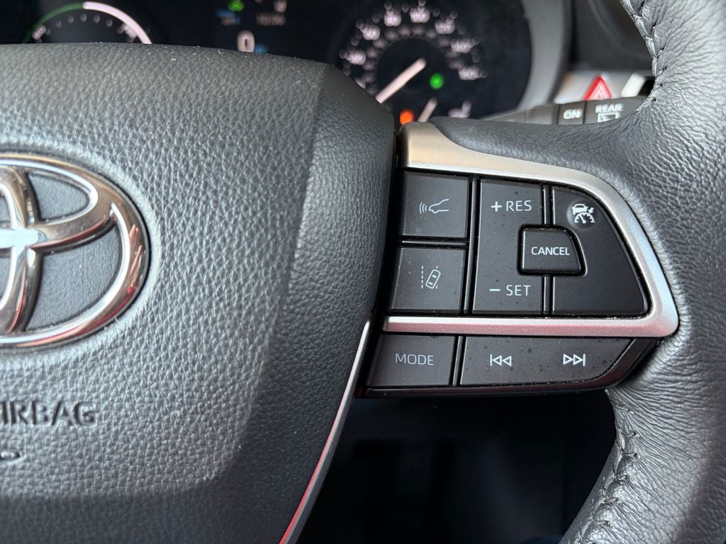 2024 Toyota SIENNA XLE XLE 8 Passenger