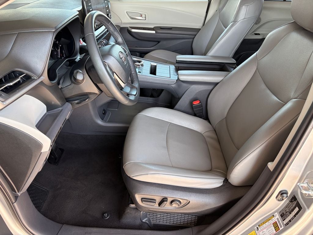 2023 Toyota Sienna XLE 7 Passenger