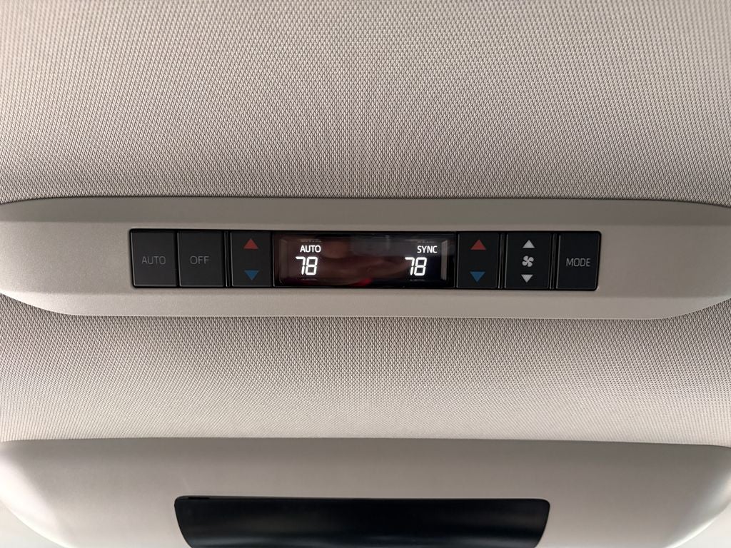 2026 Toyota SIENNA XLE AWD XLE 7 Passenger