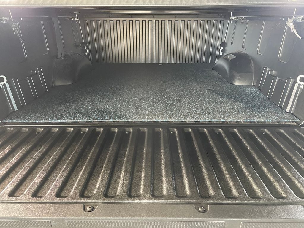 2025 Toyota TUNDRA 4X4 SR