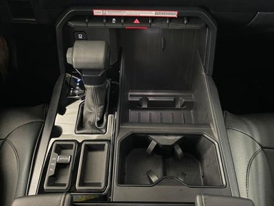 2025 Toyota TUNDRA 4X4 SR