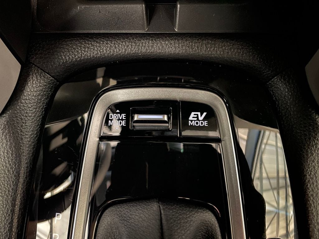 2024 Toyota COROLLA CROSS HV Hybrid XSE