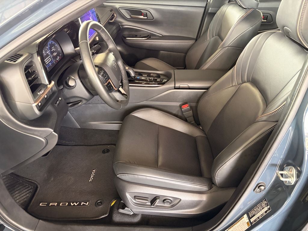2025 Toyota CROWN XLE