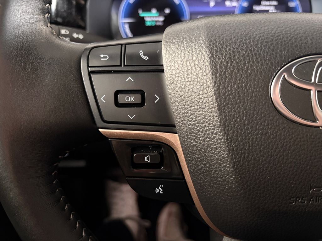 2025 Toyota CROWN XLE