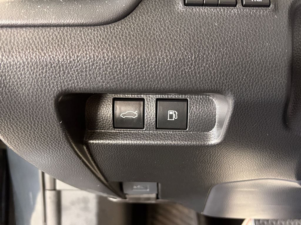 2025 Toyota CROWN XLE