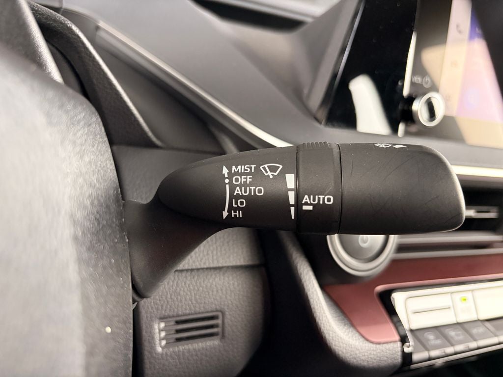 2024 Toyota Prius Prime SE