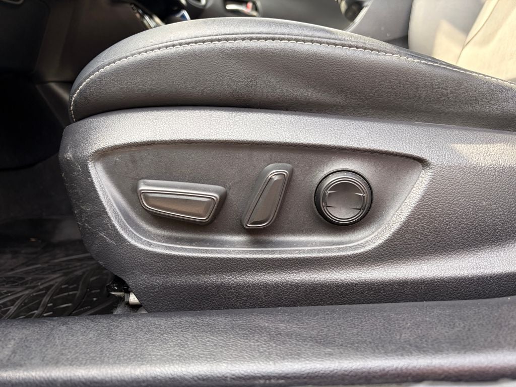 2020 Toyota PRIUS PRIME XLE