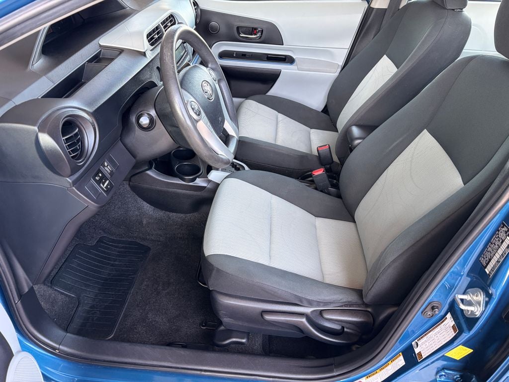 2012 Toyota PRIUS c Two