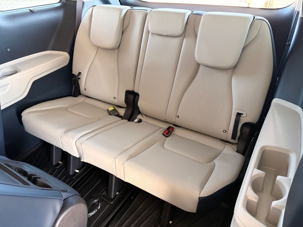2025 Kia Carnival EX