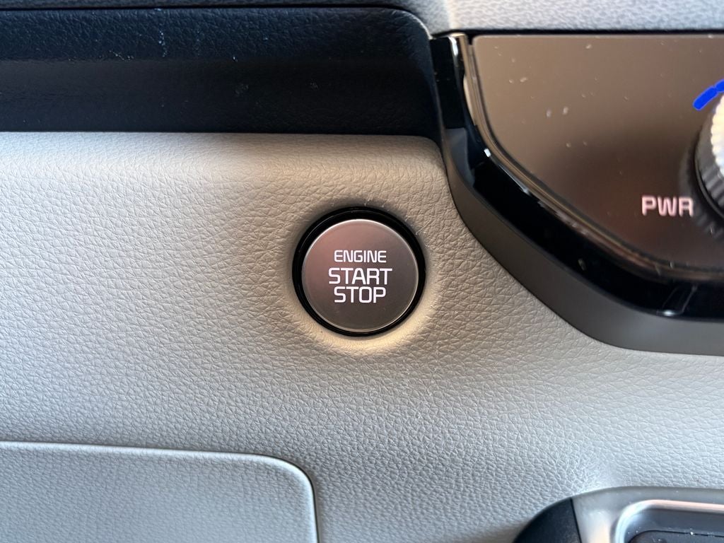 2025 Kia Carnival EX