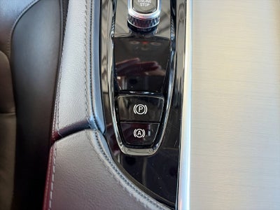 2025 Volvo XC90 B5 Core